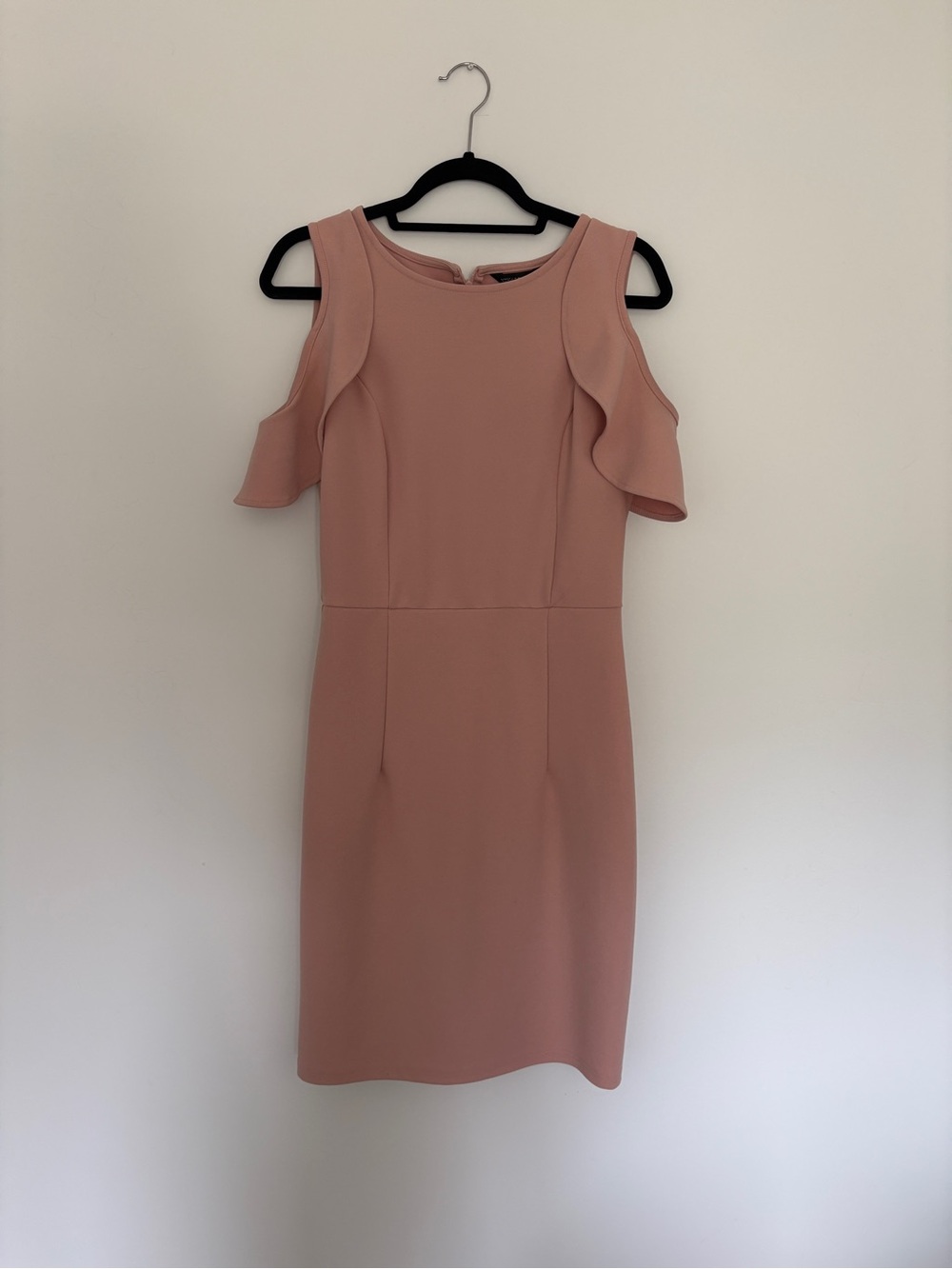 Cold-Shoulder Rose Pink Sheath Dress